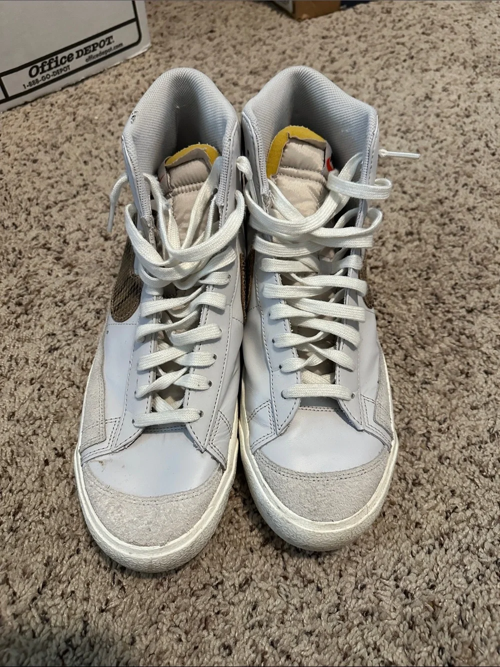Nike Men’s size 12 White High-Top Sneakers with Brown Snake-Print Swoosh